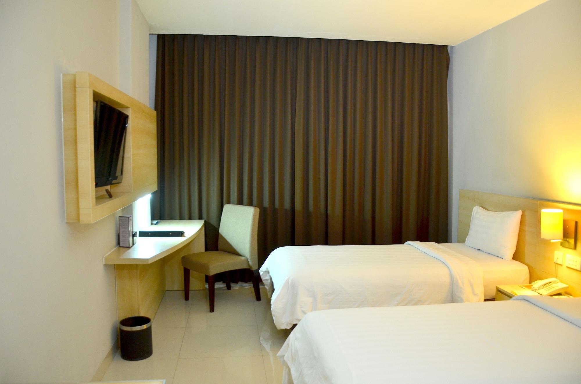 Grand Cakra Hotel Malang Esterno foto