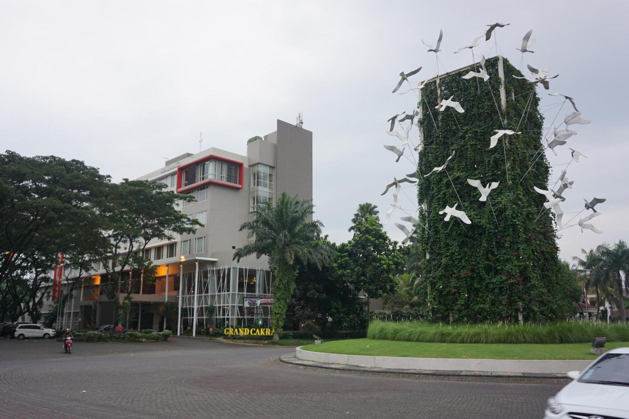 Grand Cakra Hotel Malang Esterno foto