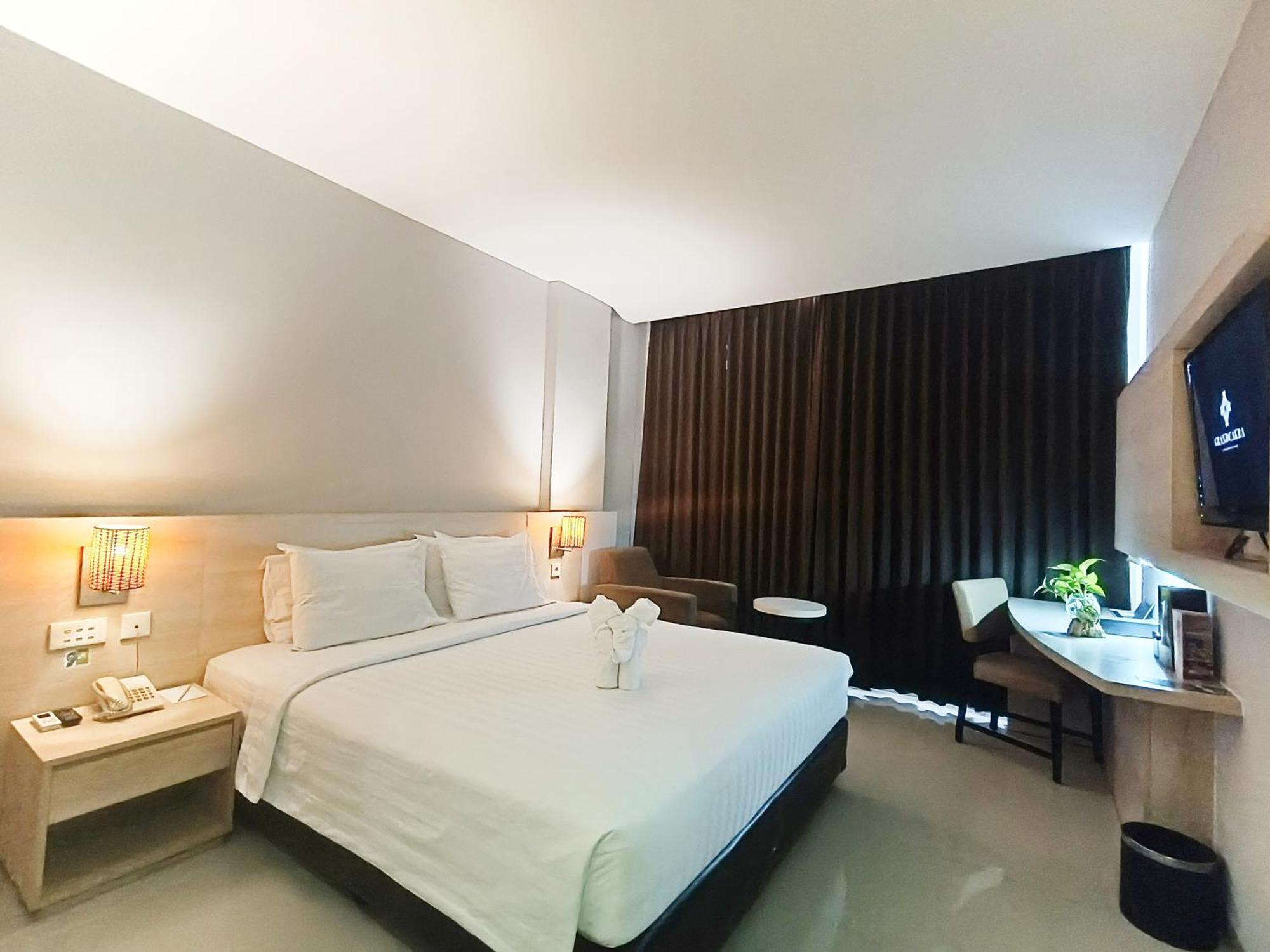 Grand Cakra Hotel Malang Esterno foto