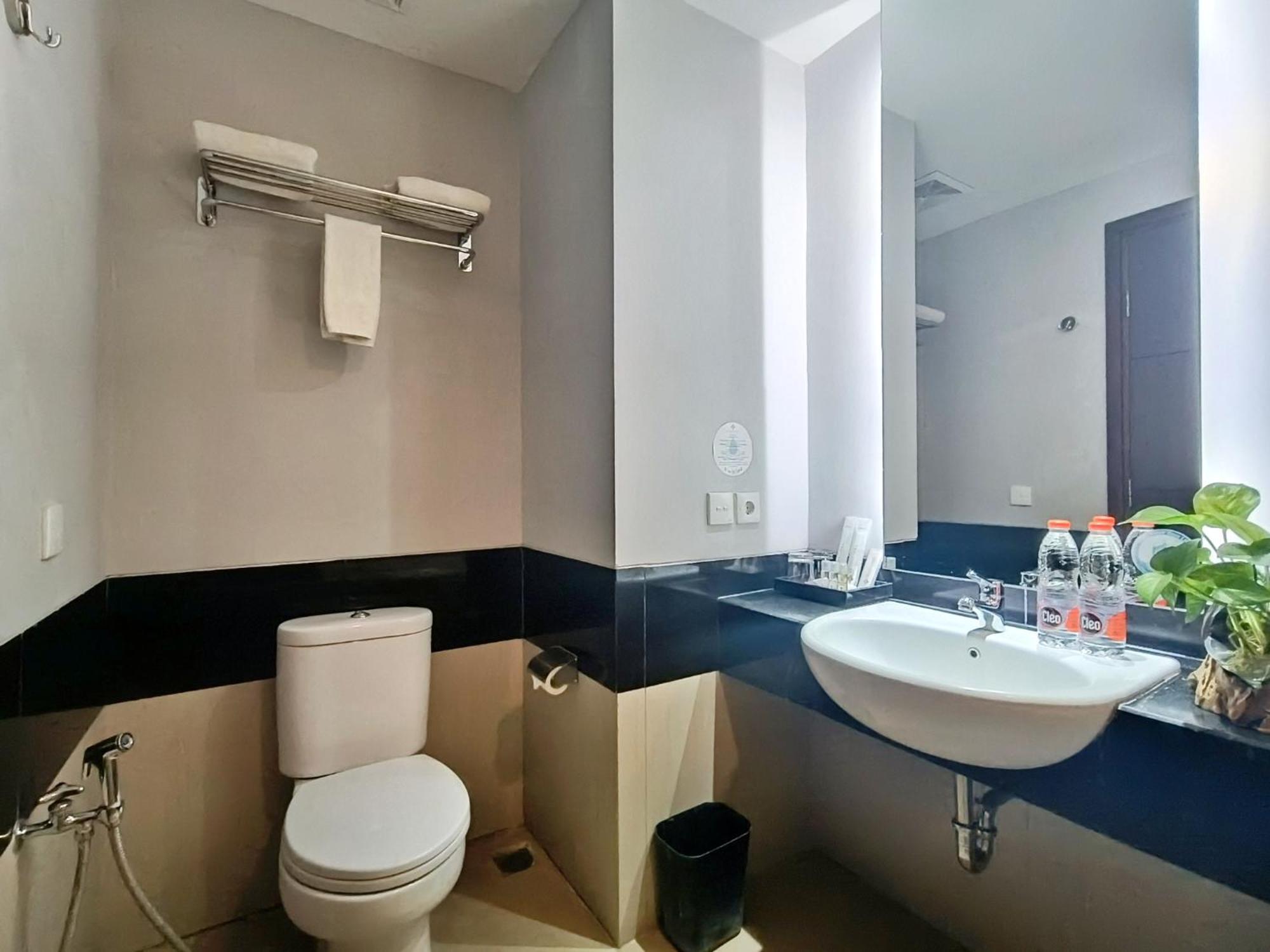 Grand Cakra Hotel Malang Esterno foto