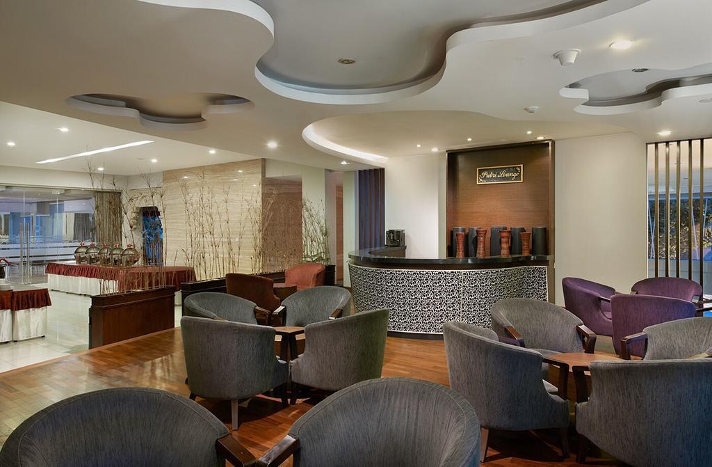Grand Cakra Hotel Malang Esterno foto