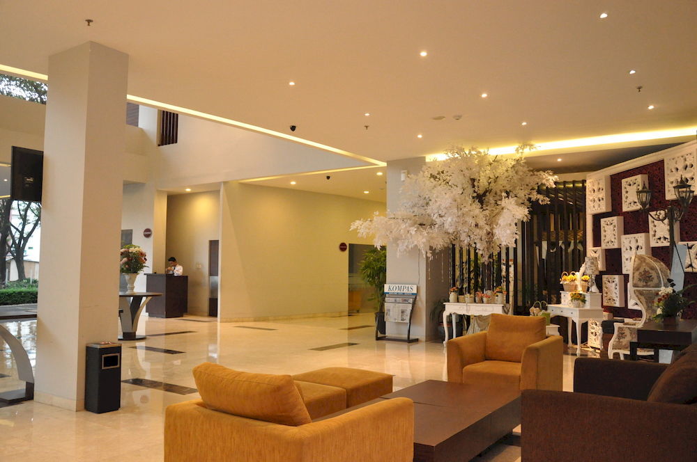Grand Cakra Hotel Malang Esterno foto