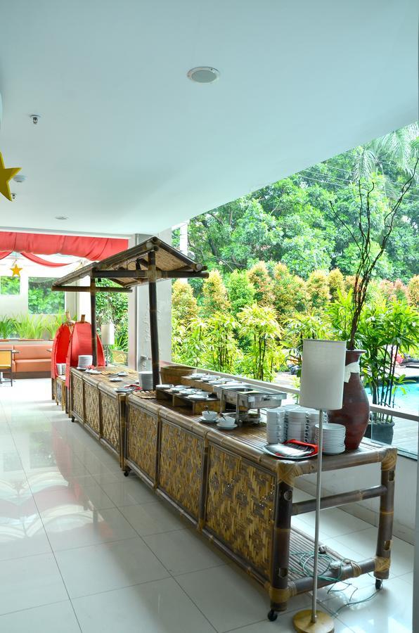 Grand Cakra Hotel Malang Esterno foto