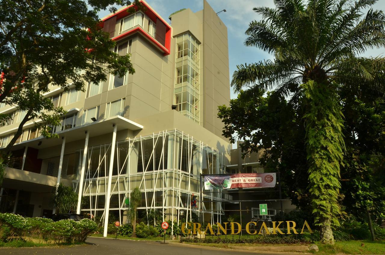 Grand Cakra Hotel Malang Esterno foto