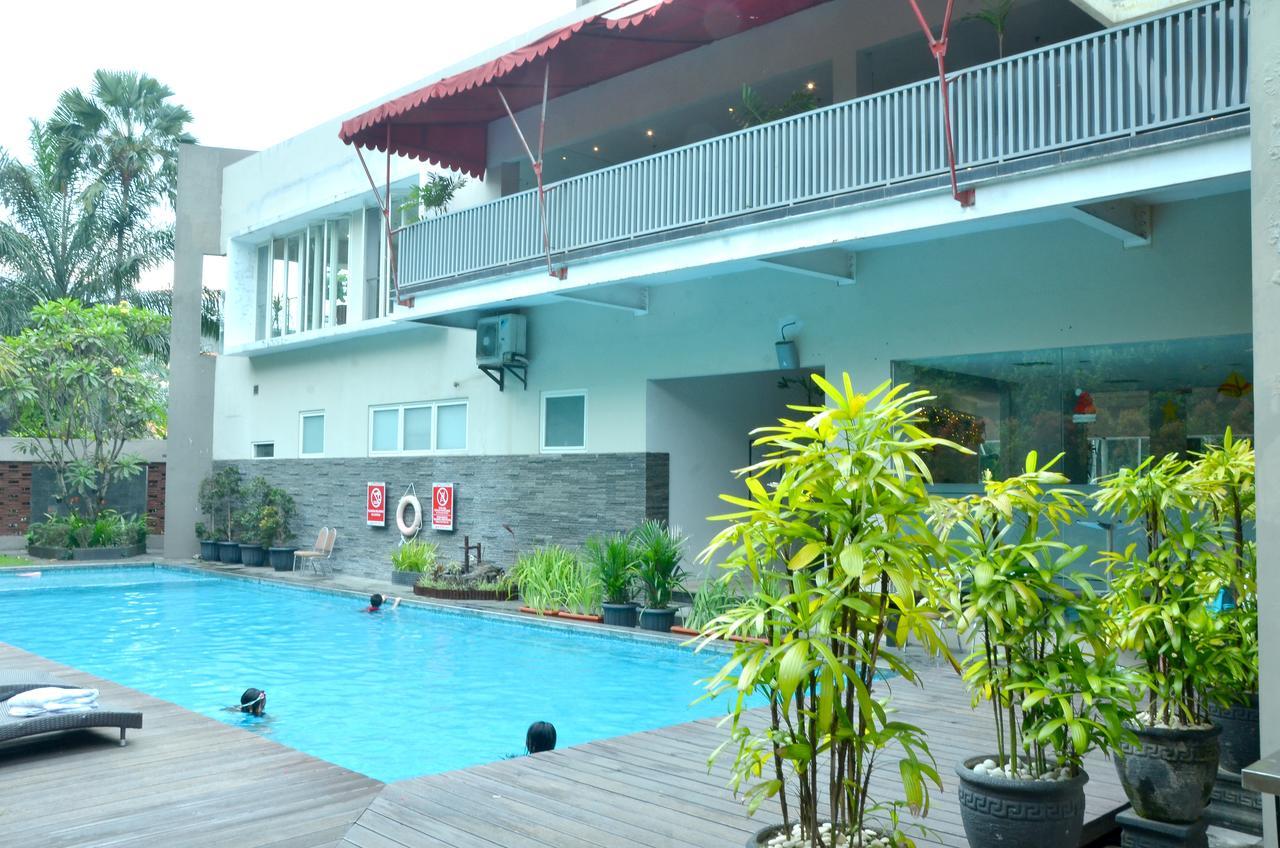 Grand Cakra Hotel Malang Esterno foto
